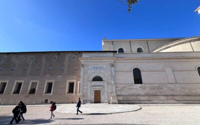 Roma celebra l’apertura della Porta Santa a San Paolo fuori le Mura